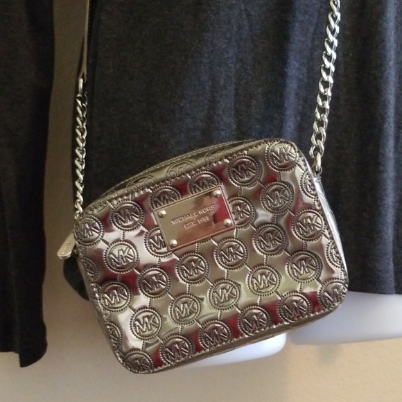 Michael Kors Handbags - Michael Kors Crossbody